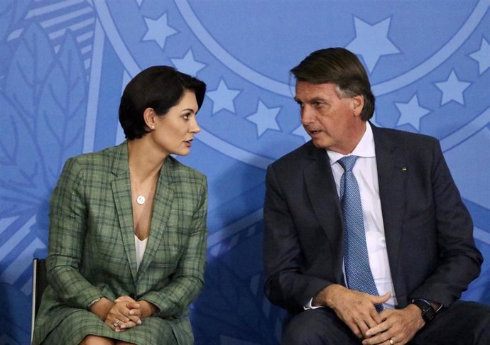 Michelle Bolsonaro y Jair Bolsonaro.