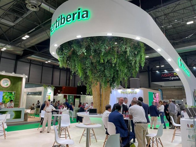 Expositor del Grupo Fertiberia en Fruit Attraction de Madrid.
