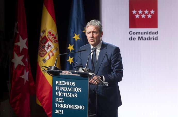 Archivo - El presidente de la Fundación Víctimas de Terrorismo, Tomás Caballero, interviene en el acto de entrega de los premios de 2021