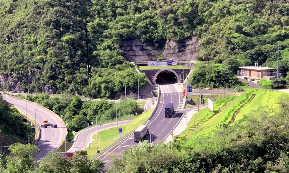 Archivo - Indra dota con su tecnología de control Indra Mova Traffic la nueva calzada Chirajara-Fundadores en Colombia