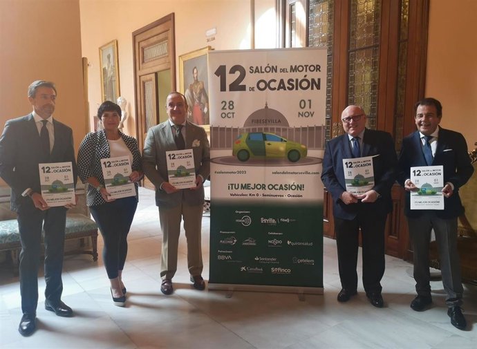 El delegado de Economía, Francisco Javier Páez; el director gerente de Fibes, Antonio Jiménez; el presidente de Fedeme, Francisco Javier Moreno Muruve; la presidenta de Asconse, Carmen Moreno, y el presidente de Asocasión, Manuel Berrocal Jiménez.