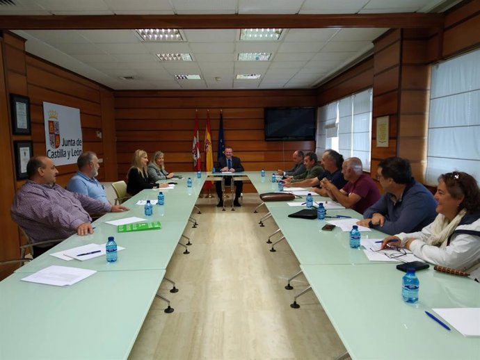 Ejecutiva de UCCL, durante su reunión con Dueñas.