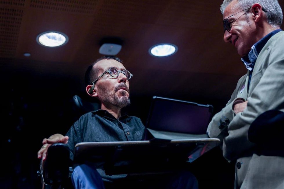 El portavoz de Unidas Podemos en el Congreso, Pablo Echenique, inaugura la jornada 'La discriminación por edad en el ámbito laboral' en el Congreso de los Diputados, a 17 de octubre de 2022, en Madrid (España).