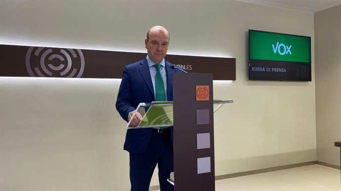 El portavoz del grupo parlamentario VOX en las Cortes de Aragón, Santiago Morón