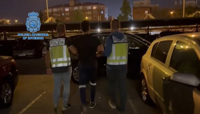 Archivo - Detienen en Alcalá a un fugitivo buscado por la Policía francesa por trata de seres humanos y tráfico de armas