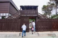 La Guardia Civil halló en la casa del profesor investigado en Boadilla 12 discos duros taladrados y otros ocultos