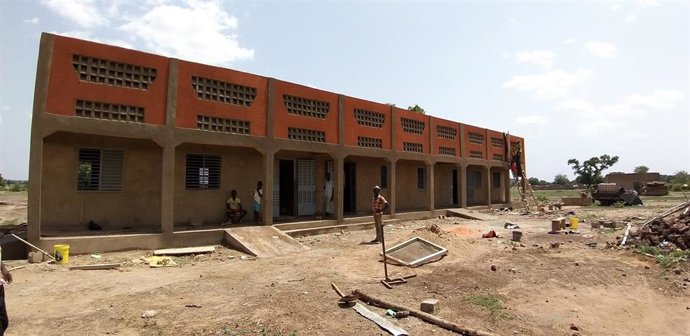 Equipamientos escolares construidos en Burkina Faso.