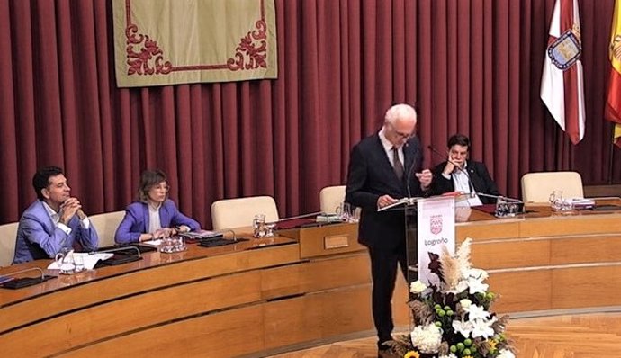 Hermoso de Mendoza cierra el último Debate de la Ciudad de esta Legislatura convencido de "volver a ganar"