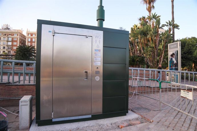 El Ayuntamiento De Málaga Informa: El Ayuntamiento De Málaga Inicia La Instalación De 5 Aseos Públicos Gratuitos Y Autolimpiables