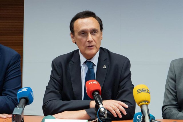 El consejero de Universidad, Investigación e Innovación, José Carlos Gómez Villamandos, foto de archivo