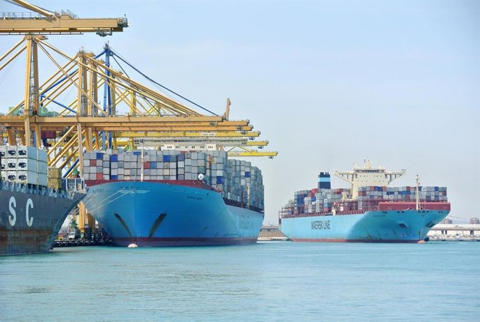 Archivo - Barcos en el Puerto de Valncia