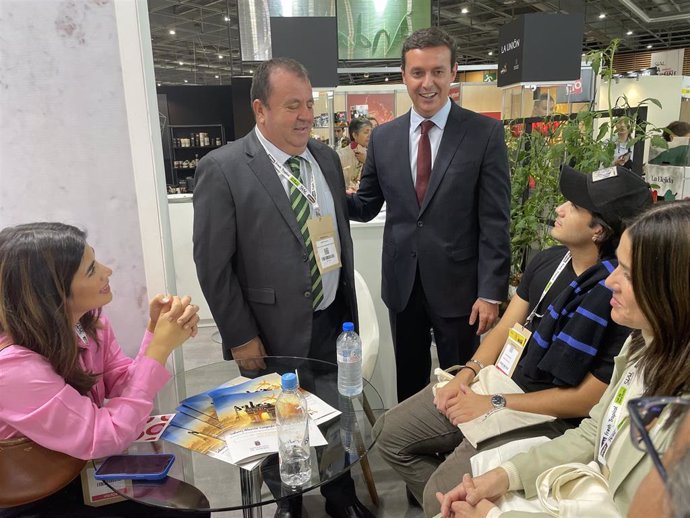 El presidente de la Diputación de Almería, Javier Aureliano García, en SIAL París