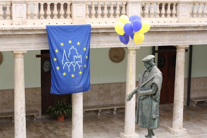LA escultura de Lluís Vives en la Nau