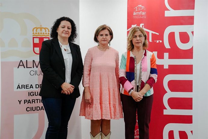 Respaldo institucional a AMFAR para poner en valor el papel de la mujer en el medio rural