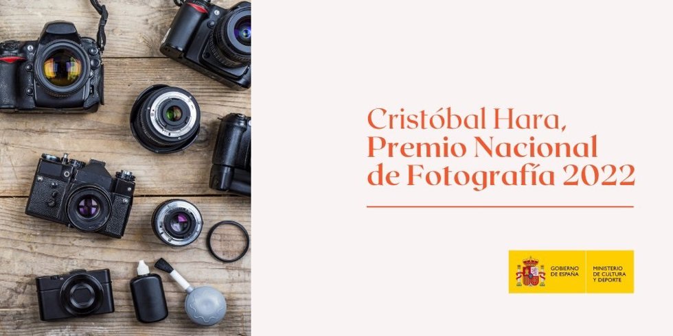 L jurado ha destacado la aportación única que representa su trayectoria, con un lenguaje singular, y la influencia que su obra tiene en el imaginario fotográfico español.