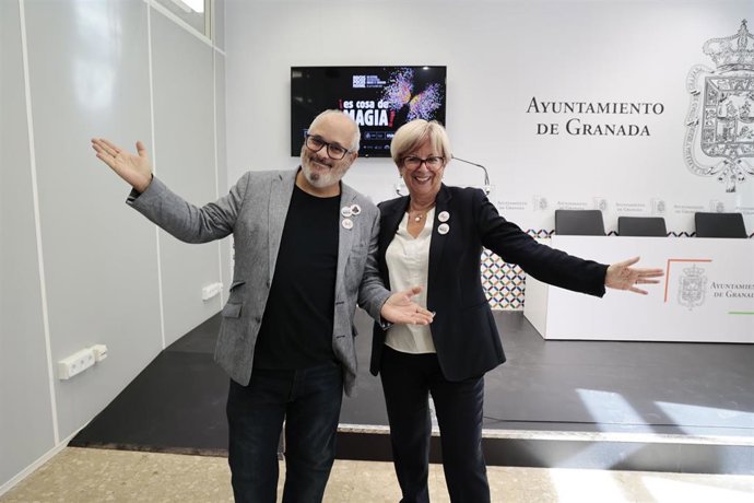 MagoMigue y María de Leyva, en la presentación del 21 Hocus Pocus