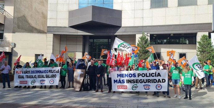 Policías locales se manifiestan por la situación de la plantilla y la "falta de negociación" en Getafe
