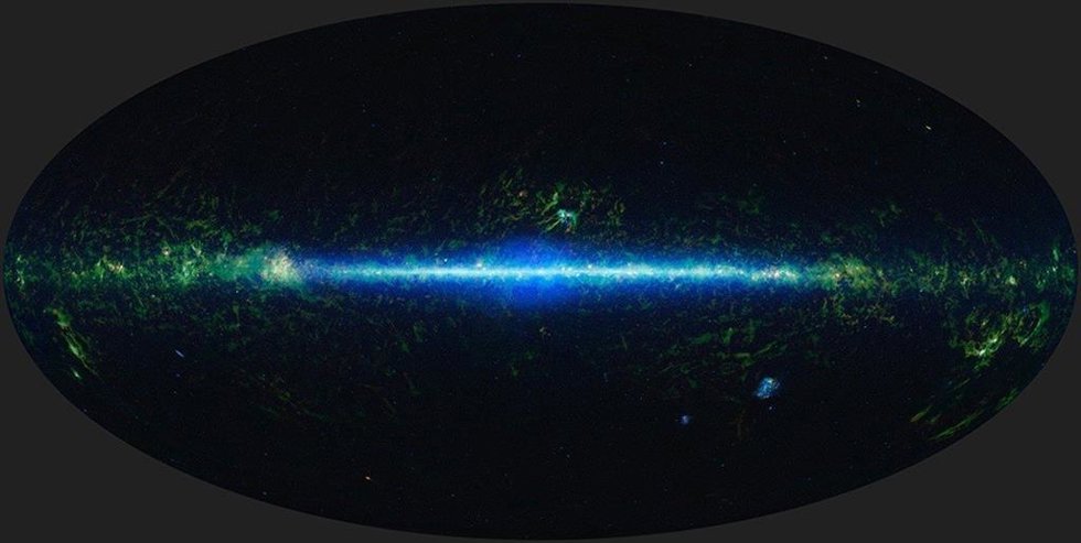 Este mosaico se compone de imágenes que cubren todo el cielo, tomadas por el Wide-field Infrared Survey Explorer (WISE) como parte de la publicación de datos de todo el cielo 2012 de WISE.