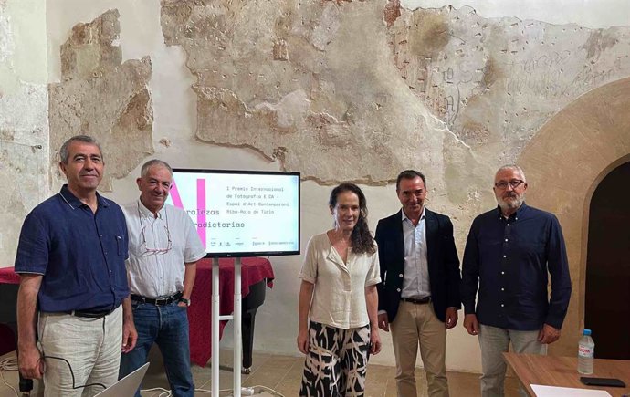 Juardo del Premio de Fotografía ECA MAKMA