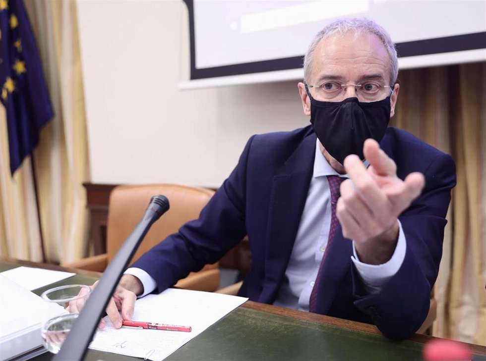 Archivo - El secretario de Estado de Hacienda, Jesús Gascón Catalán, a su llegada a una Comisión del Congreso, en una imagen de archivo