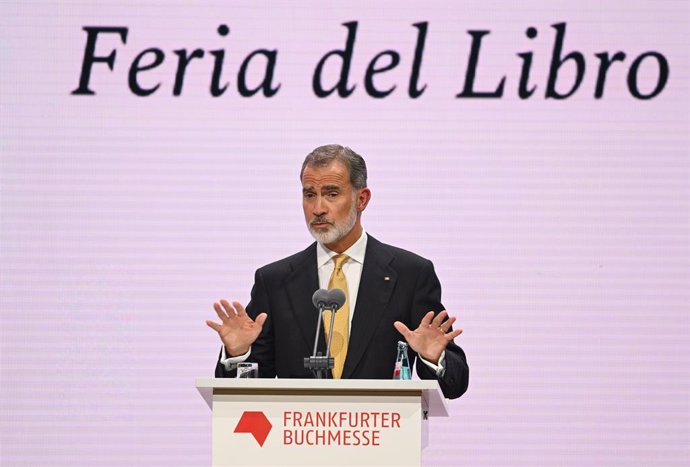 18 October 2022, Hessen, Frankfurt_Main: King Felipe VI of Spain speaks during the opening of the Frankfurt Book Fair in the hall of the Congress Center. Photo: Arne Dedert/dpa