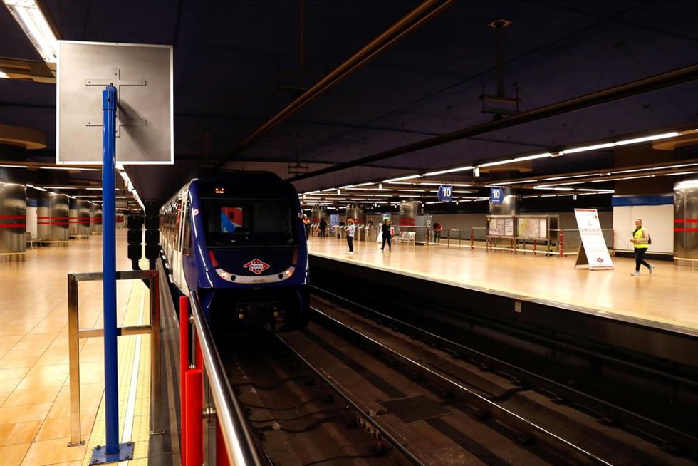 Archivo - Estación de Metro Tres Olivos (Línea 10).