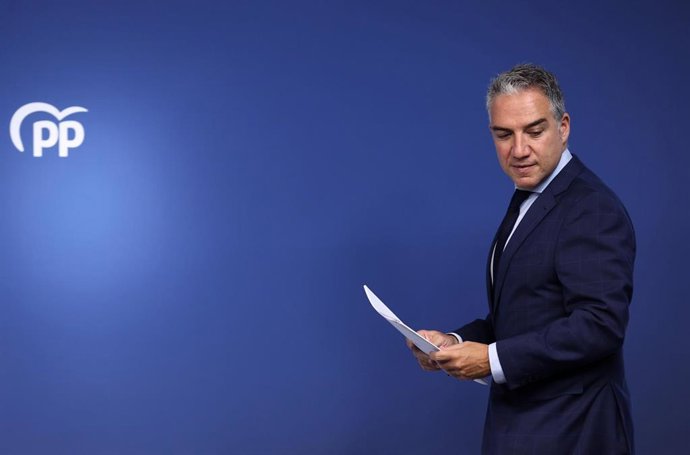El coordinador General del PP, Elías Bendodo, a su llegada a una rueda de prensa posterior al Comité de Dirección del PP, en la sede nacional del partido, a 19 de septiembre de 2022, en Madrid (España).