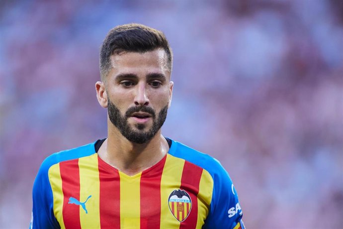 José Luis Gay durante un partido con el Valencia CF