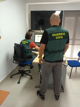 Agentes de la Guardia Civil.