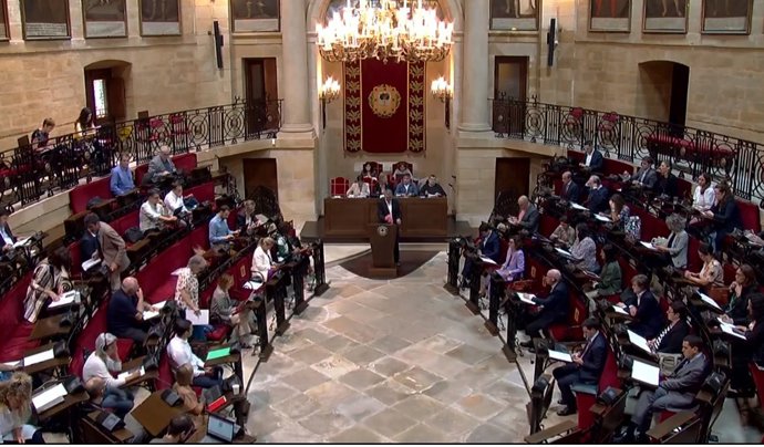 Pleno de las Juntas Generales de Bizkaia en la Casa de Juntas de Gernika.