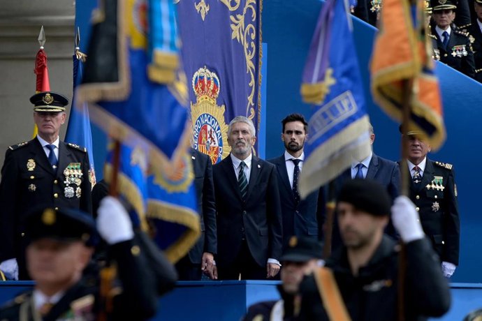 El ministro de Interior, Fernando Grande-Marlaska, y el secretario de Estado de Seguridad, Rafael Pérez, en el acto por el Día de la Policía Nacional en A Coruña.