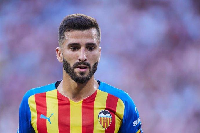 Jose Gaya of Valencia looks on during the spanish league, La Liga Santander, football match played between Sevilla FC and Valencia CF at Ramon Sanchez Pizjuan stadium on October18, 2022, in Sevilla, Spain.