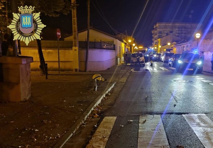 Farola golpeada por la conductora ebria