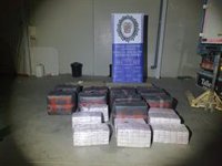 Intervenidos 490 kilos de hachís en una nave industrial de Huércal-Overa (Almería), donde se detuvo a un hombre