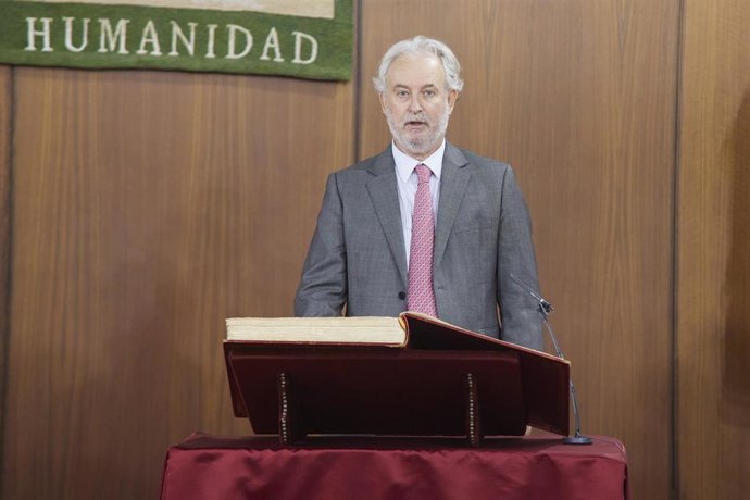 Rafael Porras toma posesión como miembro del consejo de administración de RTVA durante el acto de toma de posesión del director general de la RTVA y de los miembros del consejo de administración de la RTVA y del Consejo Audiovisual de Andalucía en el Pa