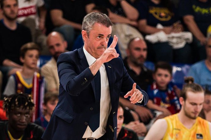 Archivo - El técnico Porfirio Fisac, en su etapa en el Gran Canaria. 