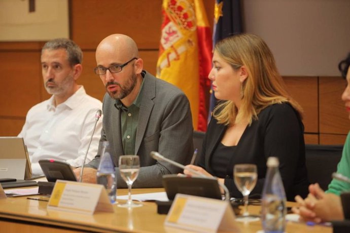 El secretario de Estado de Derechos Sociales, Nacho Álvarez, y la secretaria de Estado de Estado de Igualdad y contra la Violencia de Género, Ángela Rodríguez en la reunión del Grupo de Trabajo Interministerial para la elaboración de la Estrategia Estat