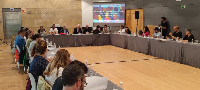 El alcalde de Logroño inaugura el encuentro de la Red Española de Ciudades Interculturales