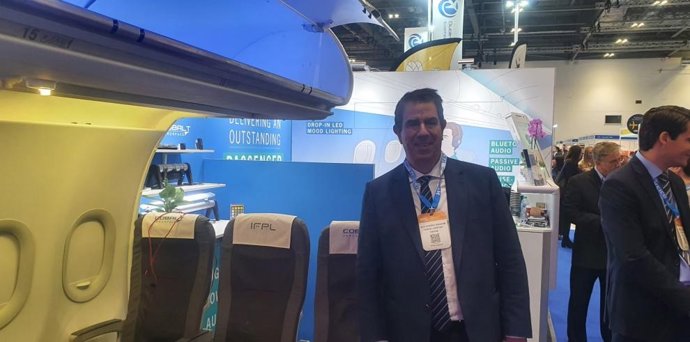 El director del Aeropuerto de Teruel, Alejandro Ibrahim, participa en la feria MRO Europe 2022 que se celebra en Londres