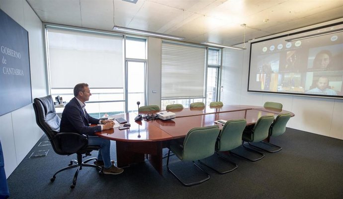 El consejero de Desarrollo Rural, Ganadería, Pesca, Alimentación y Medio Ambiente de Cantabria, Guillermo Blanco, participa por videoconferencia en el Consejo Consultivo de Política Medioambiental