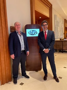 El presidente y fundador de ITSG, Michael Cadesky, y el delegado en España, Luis Durá en la World Conference, del Internacional Tax Specialist Group (ITSG) que se celebra en Valncia y reúne a asesores fiscales de  mas de 70 despachos internacionales