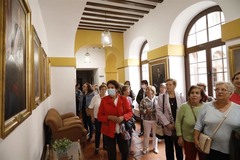 Visita a las Cortes de C-LM dentro de una jornada de puertas abiertas