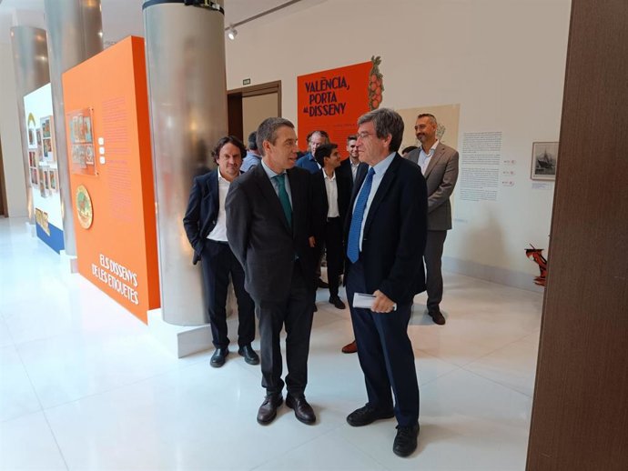 El Puerto de Valncia, primer recinto portuario en testar la tecnología 5G para las operaciones de atraque de las embarcaciones