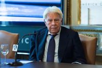 Felipe González remite a quien crea que se ha vuelto de derechas a su discurso presidencial del 82: "Digo lo mismo"