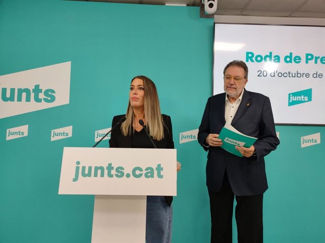 La portaveu de Junts al Congrés dels Diputats, Míriam Nogueras, i el portaveu del partit al Senat, Josep Lluís Cleries