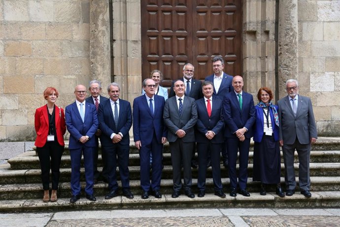 Los defensores del pueblo de toda España se reúnen el jueves y el viernes en León para celebrar las XXXV Jornadas de Coordinación de Defensores del Pueblo.