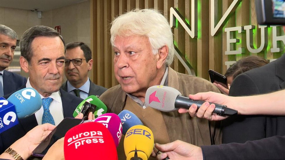 Felipe González tilda la Ley Trans como "muy muy importante"