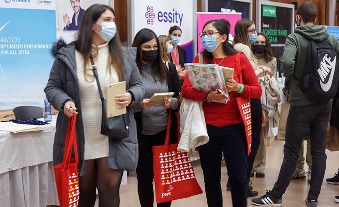 Archivo - Imagen de archivo del último Encuentro de Empleo celebrado en la Universidad Pública de Navarra.