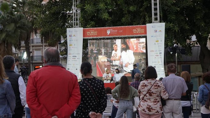 Binómico arranca su programación en la plaza de las Monjas  de Huelva con actividades para todos los públicos.
