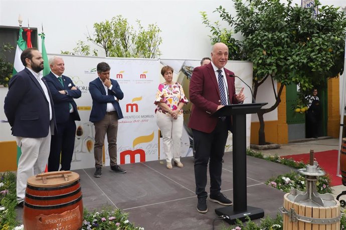 El presidente de la Diputación de Córdoba, Antonio Ruiz, interviene en la inauguración de la XXIV Cata del Vino de Moriles.